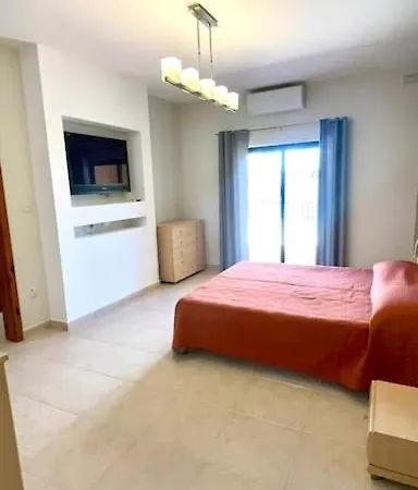 House In Front Of The Sea, Close St Julian Casa vacanze *