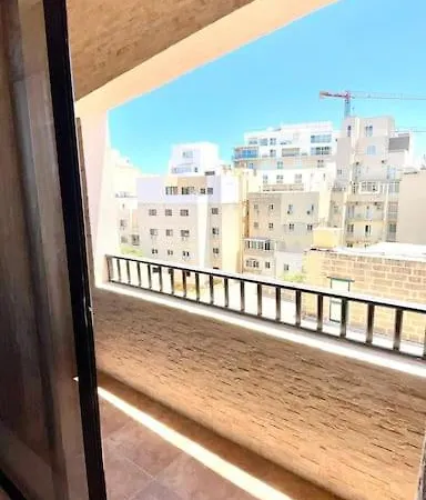 House In Front Of The Sea, Close St Julian Casa vacanze Sliema