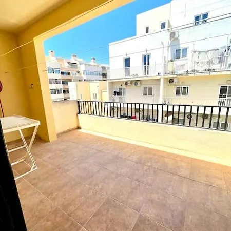 House In Front Of The Sea, Close St Julian Casa vacanze Sliema