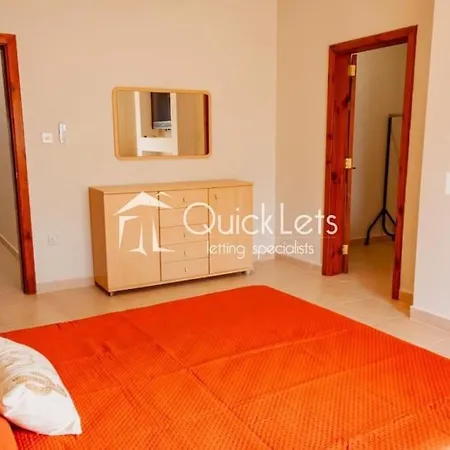 Casa vacanze House In Front Of The Sea, Close St Julian Sliema
